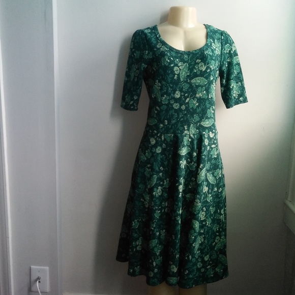 LuLaRoe Dresses & Skirts - Green Floral LuLaRoe Nicole Dress - XL
